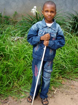 "Arcange, completamente cieco dalla nascita" Bo ta Mona