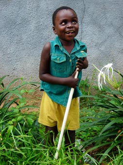 "Nelson, cieco per congiuntivite curata male" Bo ta Mona