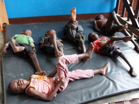 "Si fa ginnastica cantando" Kahemba