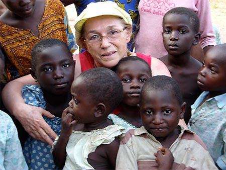 "L'oculista Simone con le bambine adottate" Djuma