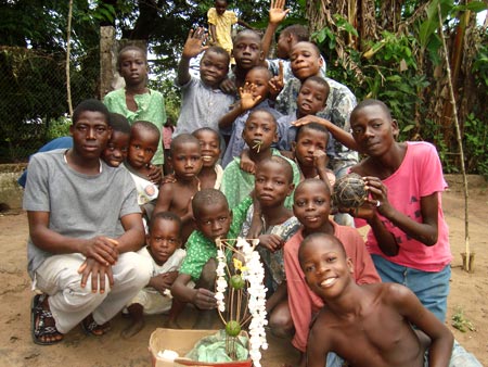 "La coppa del torneo è stata costruita dai ragazzi stessi" Djuma