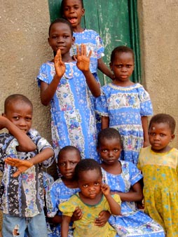 "I più grandicelli si occupano dei piccini" Djuma