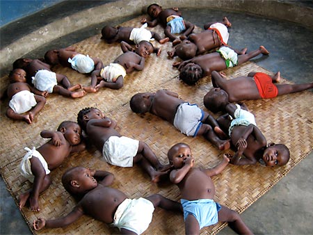 "il riposino del pomeriggio viene fatto su stuoie" Djuma