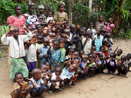 "all'orfanotrofio ci sono 3 sezioni di scuola materna" Djuma