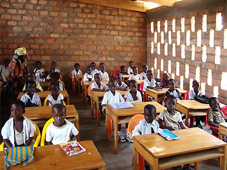 "Una delle nuove aule di Lwini appena inaugurata", Kikwit 3